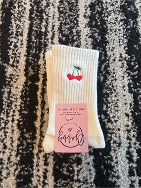 Gabby and Threads Women's Grip Socks